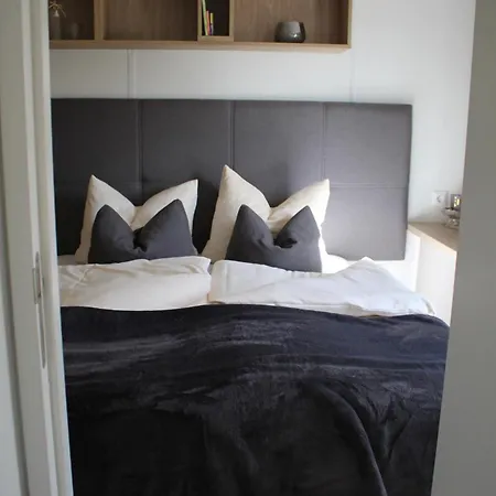 Franz Josefs Tinyhaeuser Nyaraló *